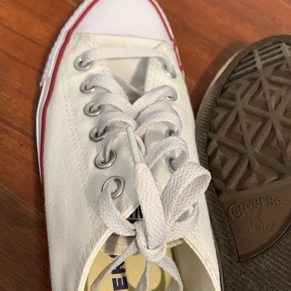 Unisex Classic Converse Sneakers, Size 7 - Picture 7 of 9
